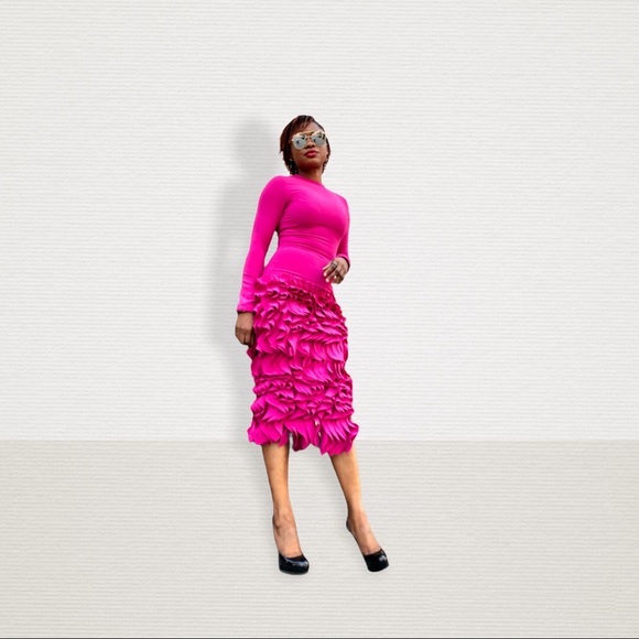 Stunning Longsleeve dress with side slit and handmade frill details. - Picture 1 of 4